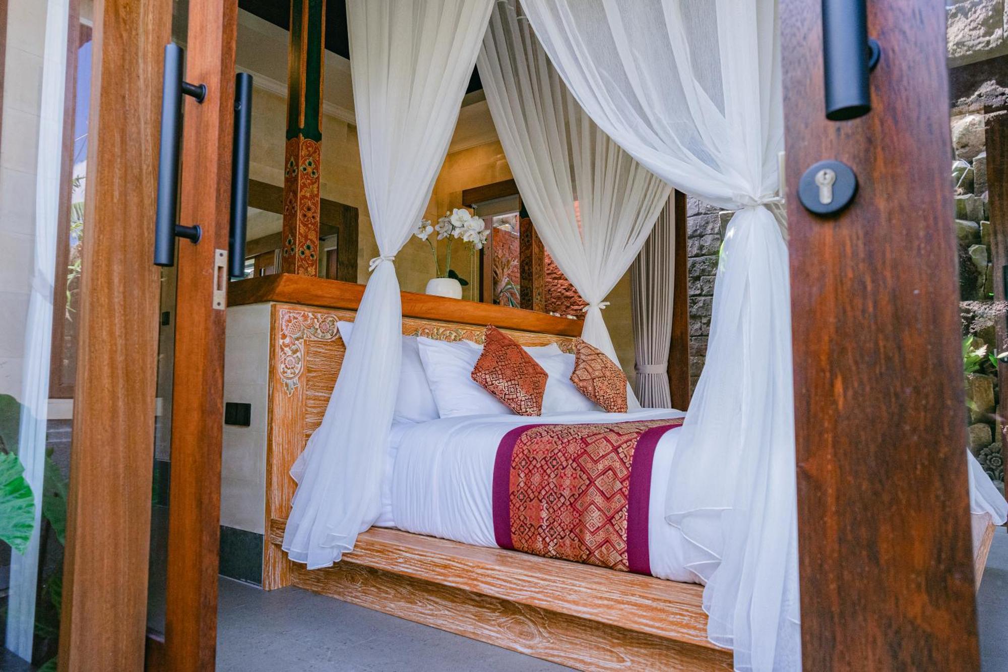 2 Seasons : Star - Luxury With Private Pool Ubud